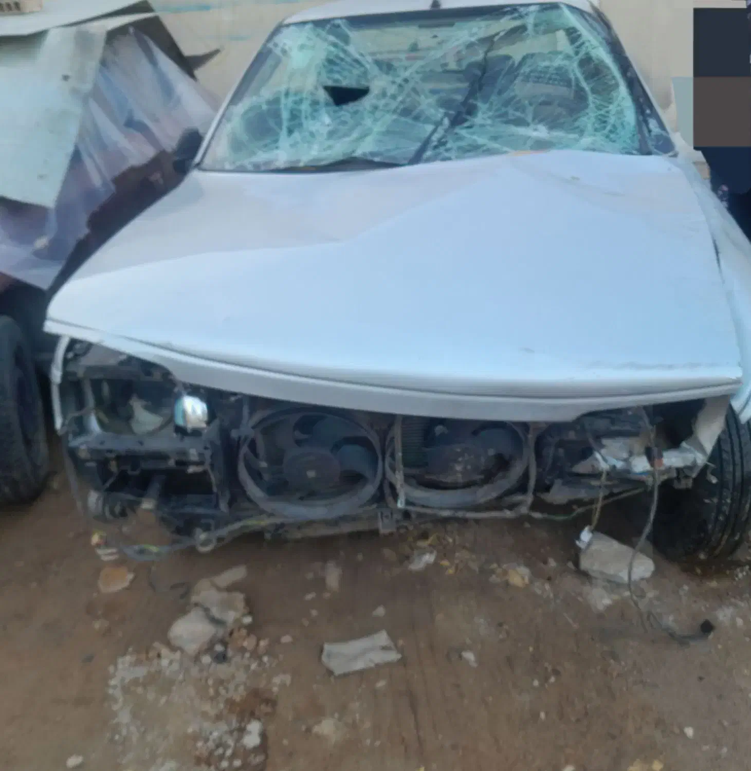 پژو 405 تصادفی|خودرو سواری و وانت|خرم‌آباد, |دیوار