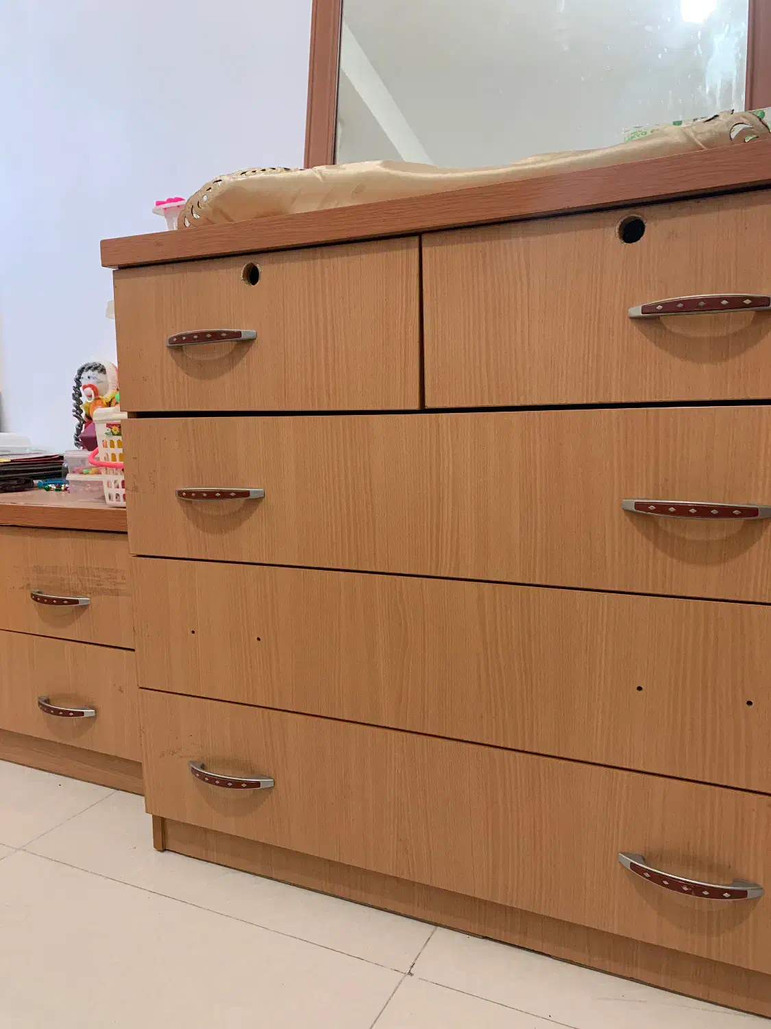 دراور وکنار تختی|جاکفشی، کمد، دراور|گرگان, |دیوار