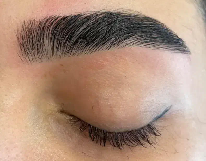 ابروهایی قرینه و طبیعی با Elahe Beauty|خدمات آرایشگری و زیبایی|یزد, |دیوار