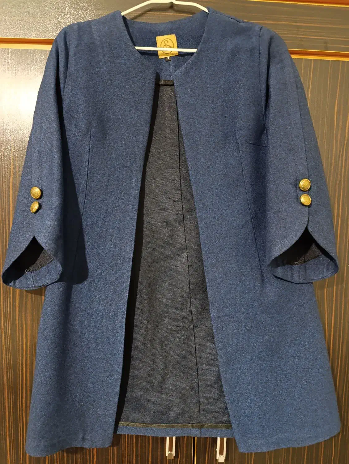 پاییزه|لباس|فولادشهر, B2|دیوار