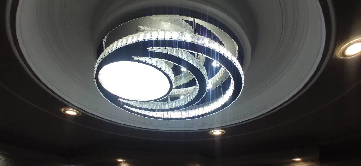 لوستر کارکرده 3 حالته ریموت دار در حد نو|لوستر و چراغ آویز|تهران, هفت حوض|دیوار