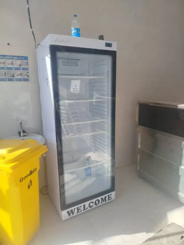 وسایل بیرون بر به فروش میرسد درحد نو|کافیشاپ و رستوران|سیاخ دارنگون, |دیوار