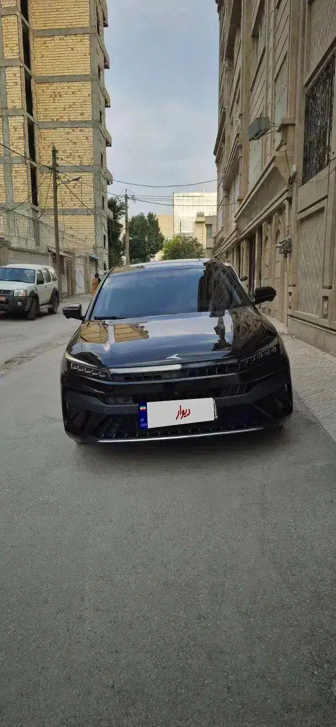 کی ام سی j7 معاوضه هم دارم|خودرو سواری و وانت|کرمانشاه, |دیوار