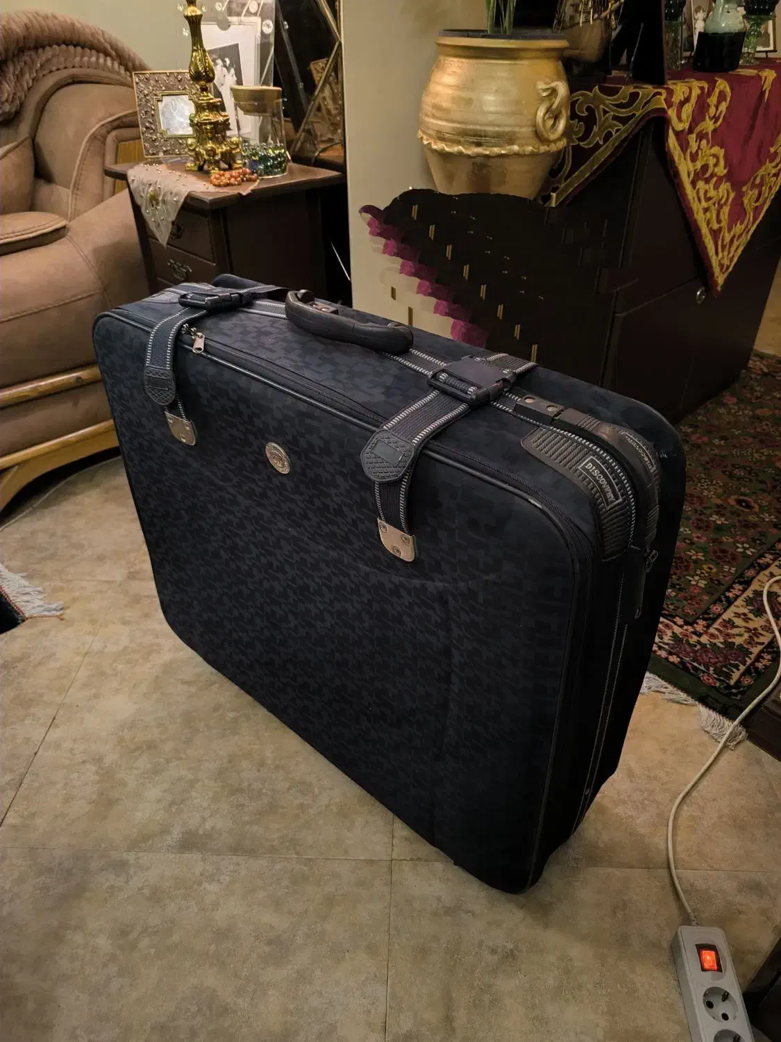 چمدان مارک دیسکاوری|کیف، کفش، کمربند|رشت, آزادگان|دیوار