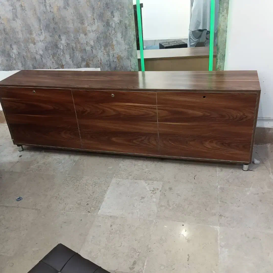 میز و کمد در حد نو|دفتر کار|چابهار, |دیوار