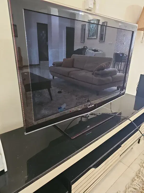 آخرین مدل ال سی دی که با ال ای دی میخوره|تلویزیون و پروژکتور|چالوس, |دیوار