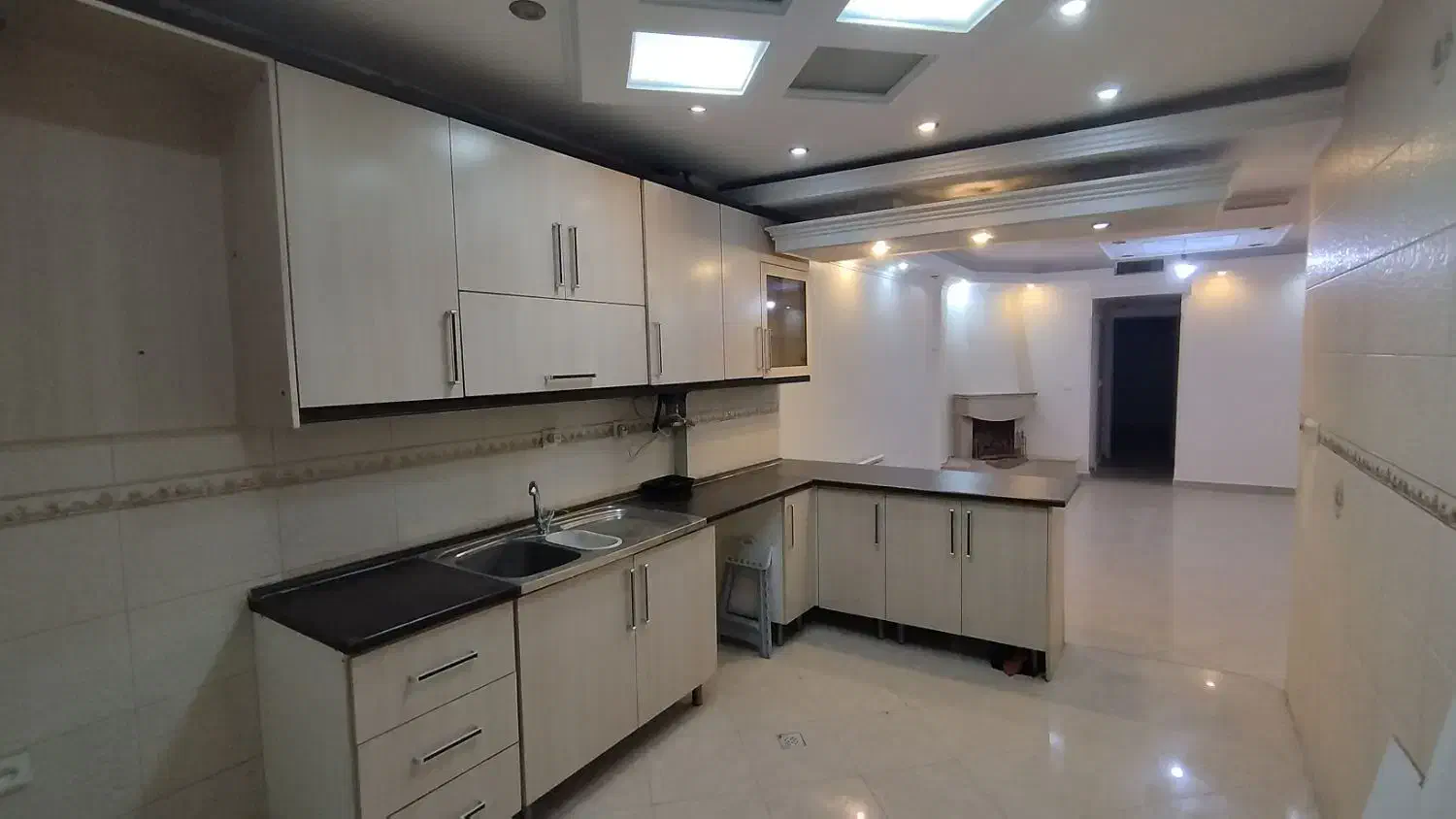 ۶۰ متر فول امکانات برای رهن کامل