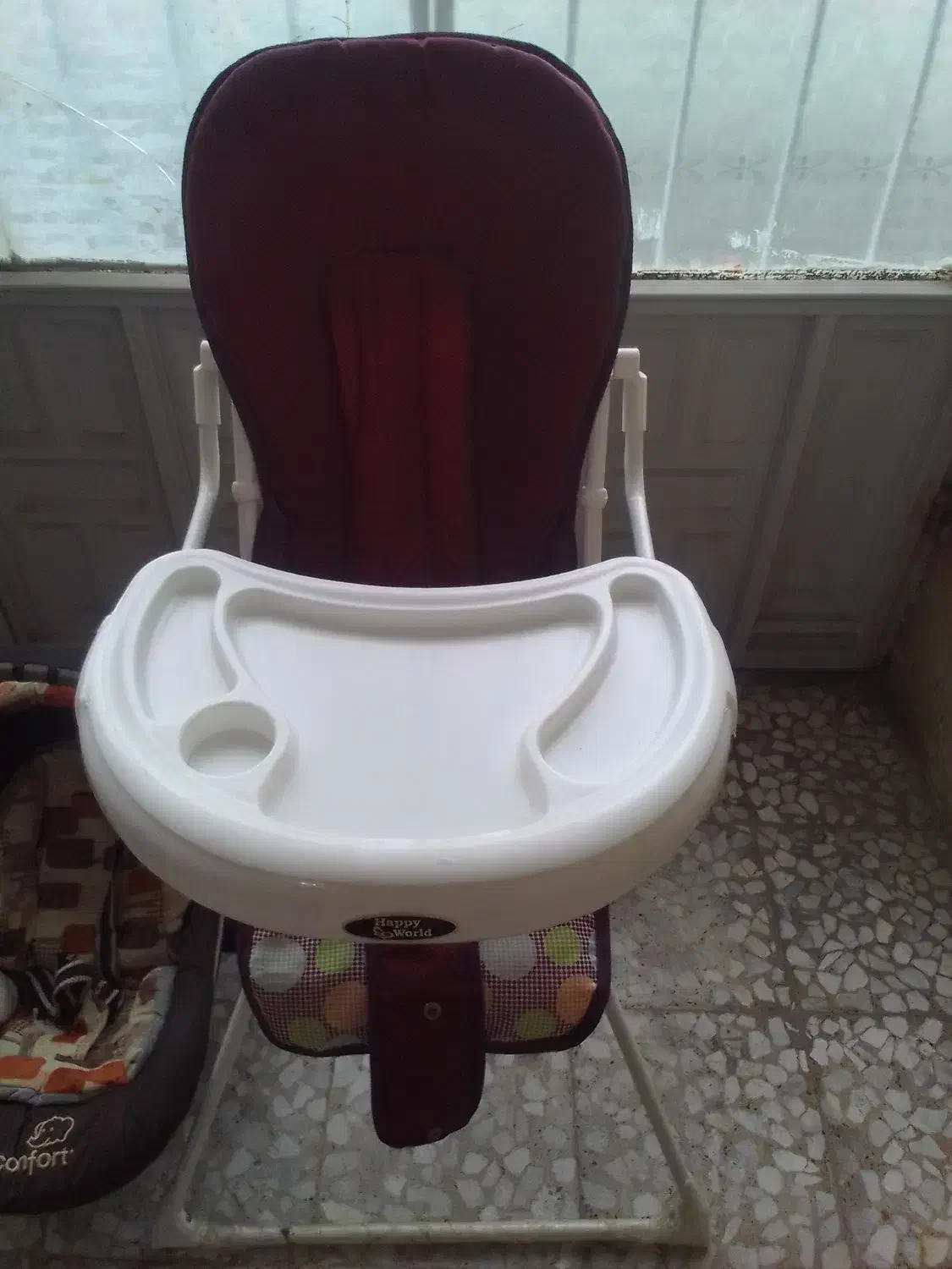 کریر و میز غذا کودک|تخت و صندلی بچه|رشت, آب و برق|دیوار