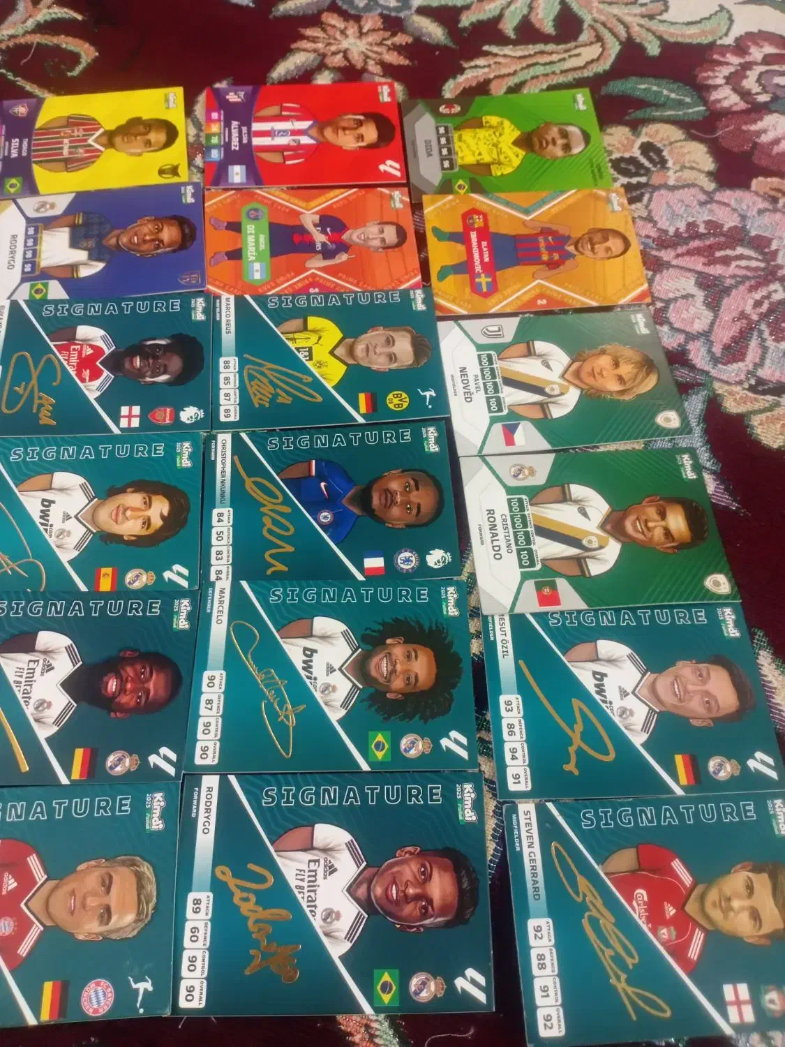 کیمدی رونالدو|اسباب‌‌بازی|قم, دروازه قلعه|دیوار