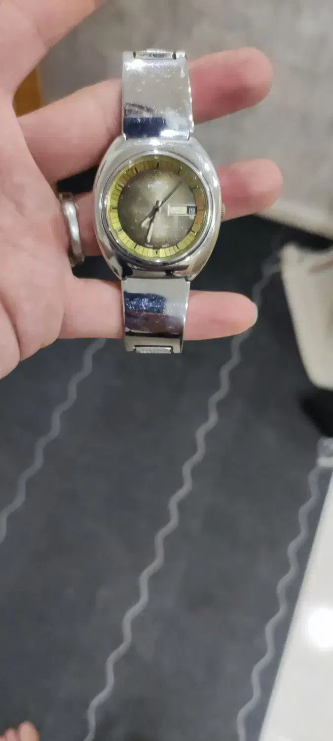 ساعت قدمت دار سلطنتی فورتیس|ساعت|کرج, دهقان ویلا|دیوار