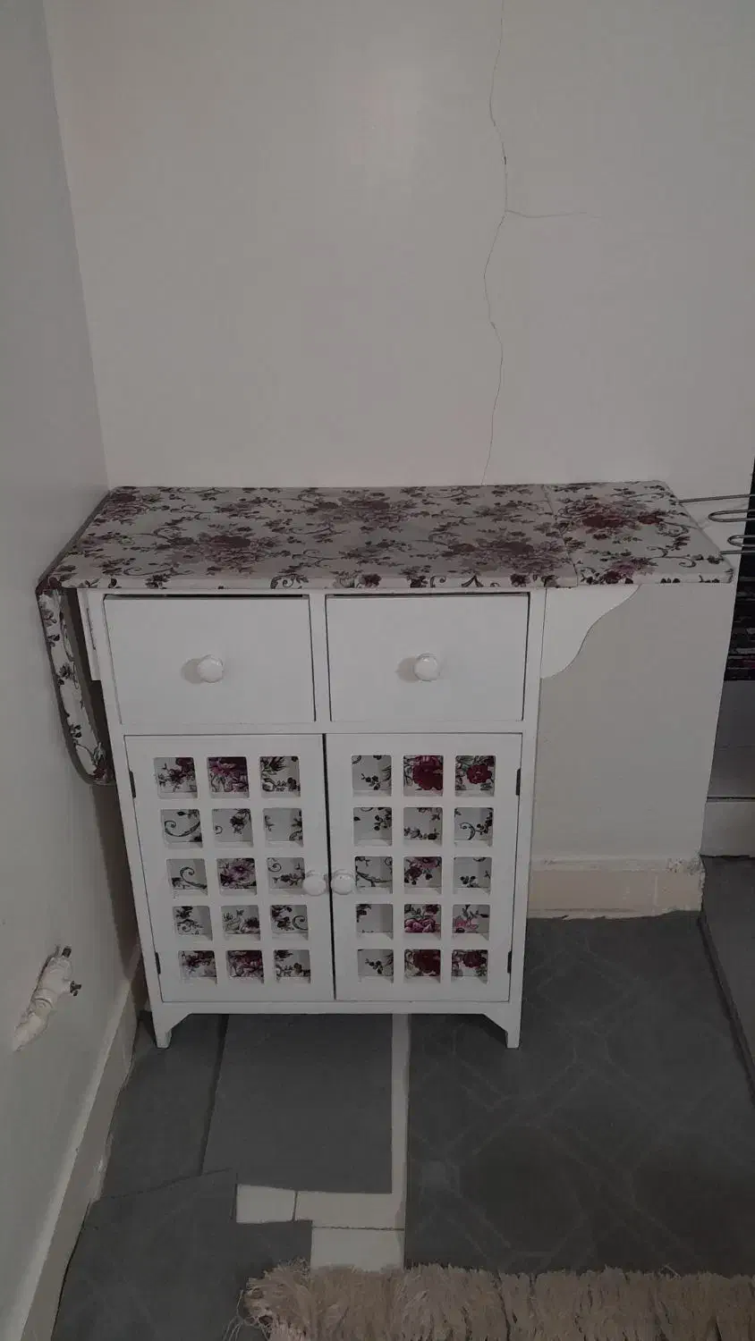 میز اتو کمد دار|اتو و لوازم اتو|تهران, شهرک ولیعصر جنوبی|دیوار