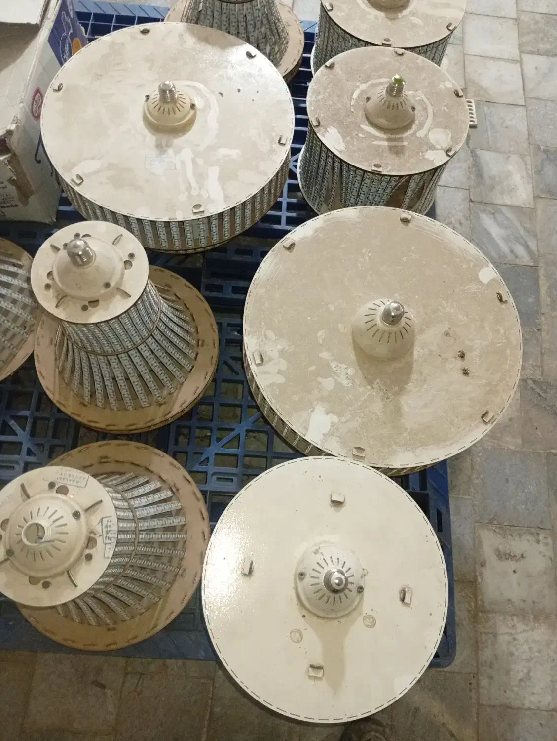 لامپ ال ای دی 13 عدد|لامپ و چراغ|کنگاور, |دیوار