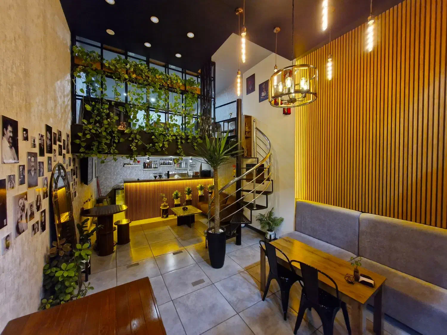 فروش وسایل کافه ...|اجارهٔ مغازه و غرفه|اردکان, |دیوار