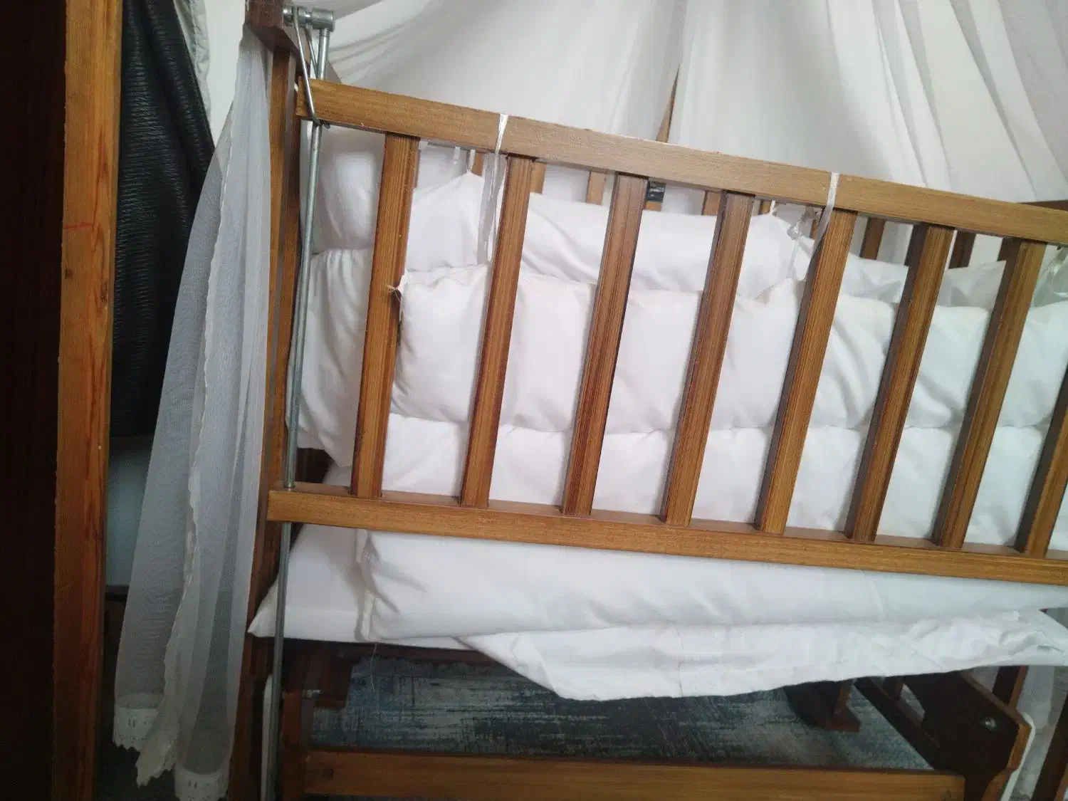 تخت گهواره ای کودک|تخت و صندلی بچه|قائمشهر, |دیوار