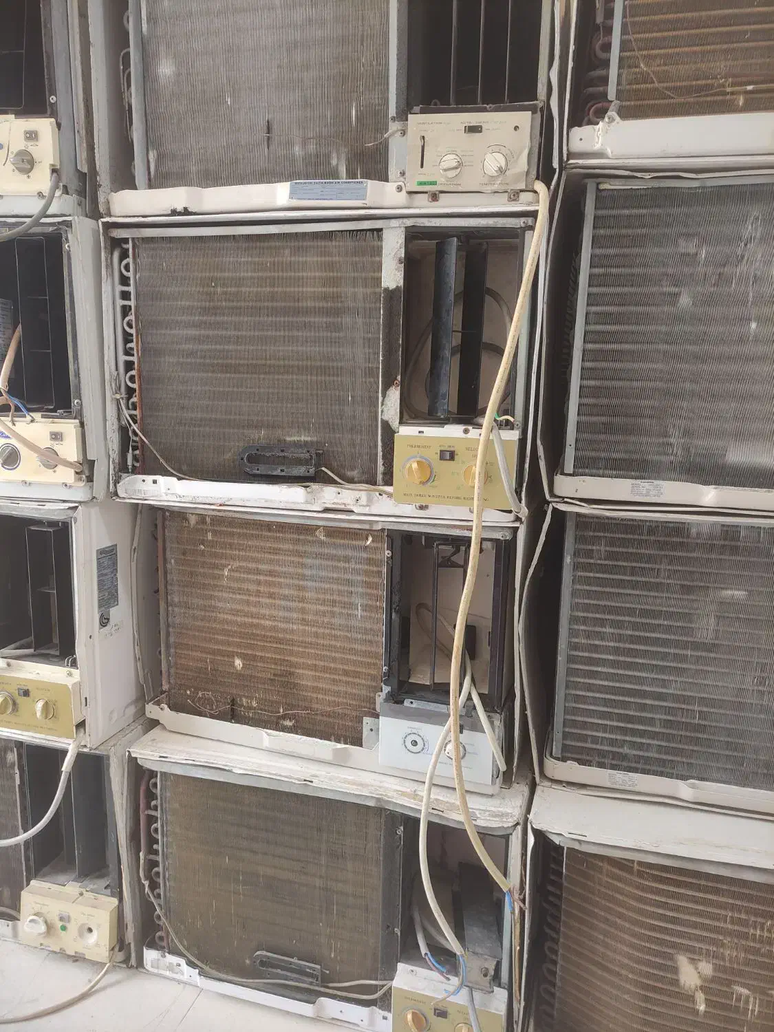 کلر سوخته سالم|کولر گازی و فن‌کوئل|میناب, |دیوار