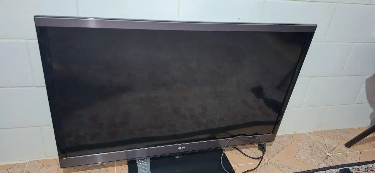 تلویزیون|تلویزیون و پروژکتور|کرمان, |دیوار