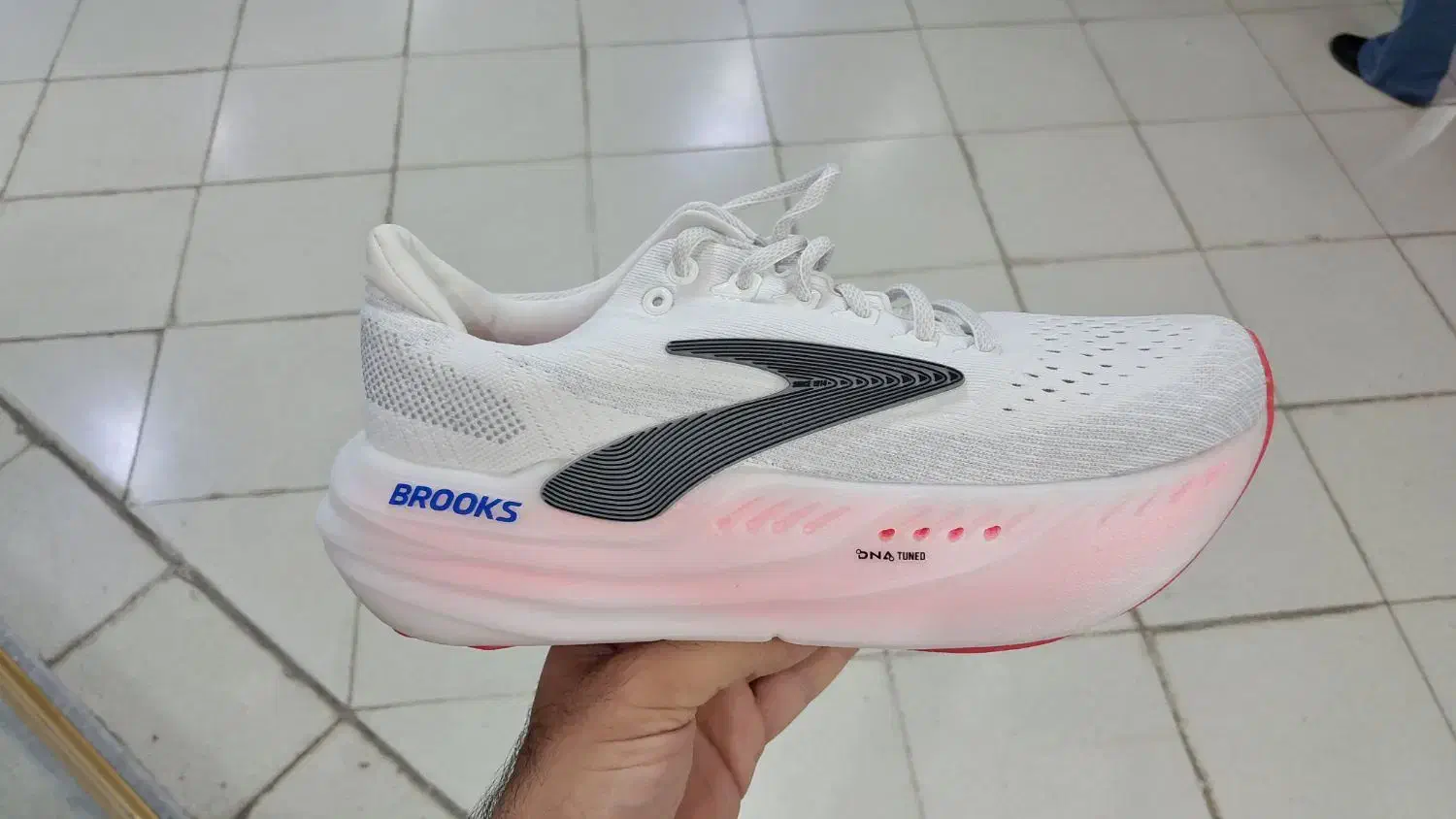 کفش اورجینال بروکس تولید ویتنام اصل|کیف، کفش، کمربند|هشتگرد, شهرک راه آهن|دیوار