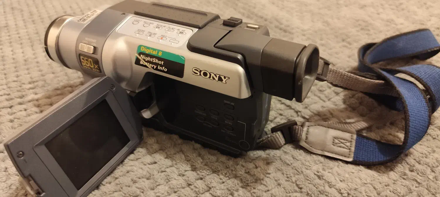 هندی کم سونی|دوربین عکاسی و فیلمبرداری|شاهینشهر, شهرک هشت بهشت|دیوار