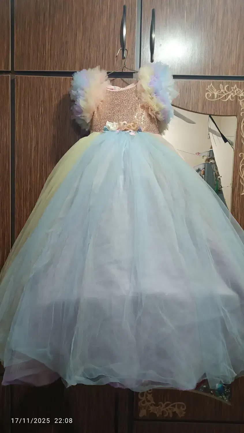 لباس عروس بچگانه|لباس|اهواز, فتح|دیوار