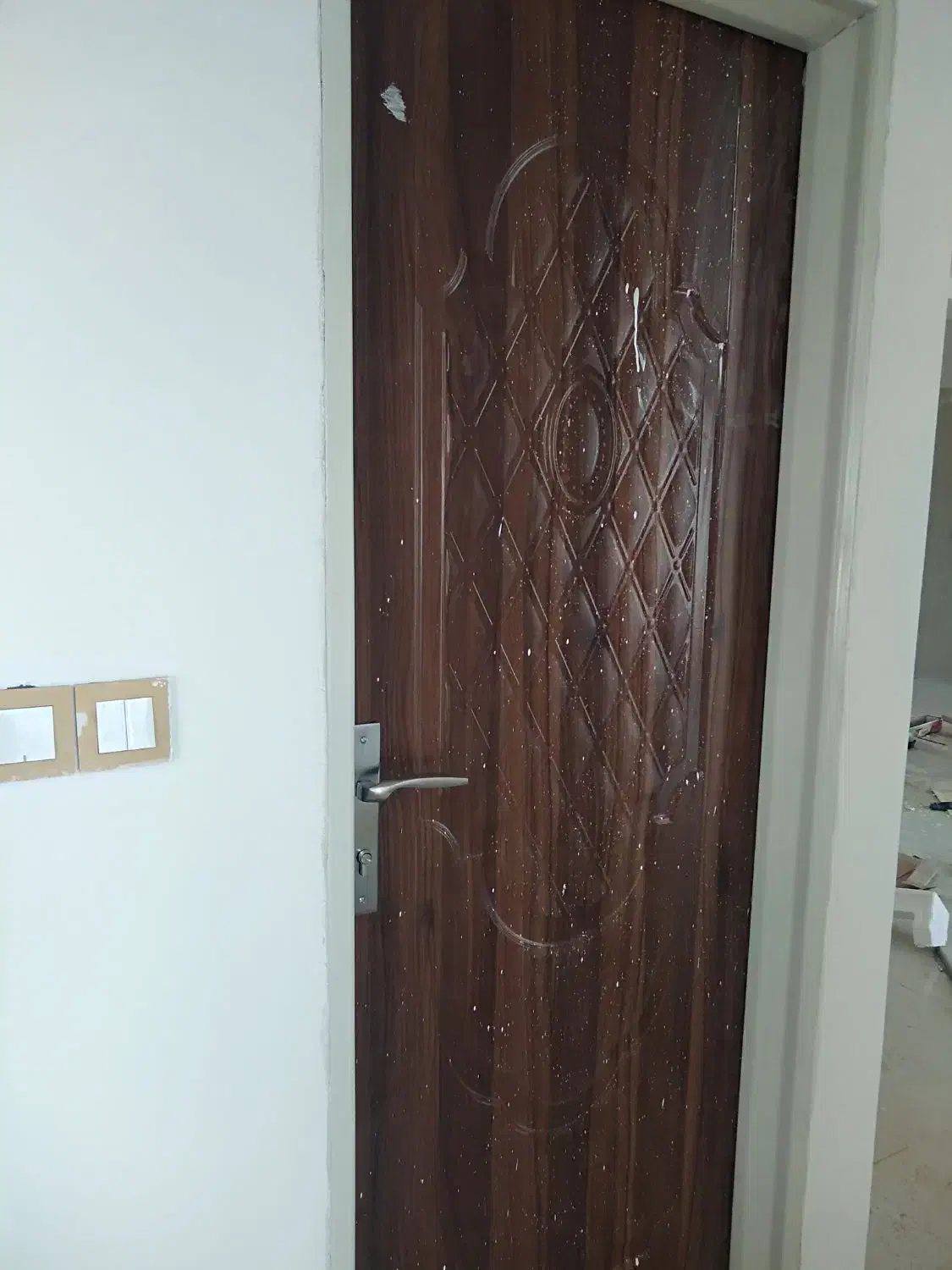 نصاب ونصب درب اتاقی وضدسرقت|خدمات پیشه و مهارت|شیراز, فرگاز|دیوار