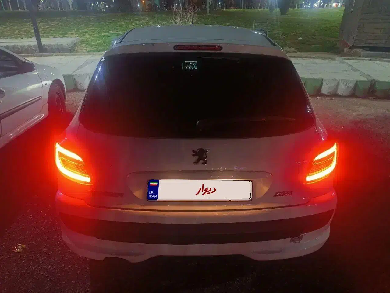 207 تیپ سه۲۰۶|خودرو سواری و وانت|خرمآباد, |دیوار