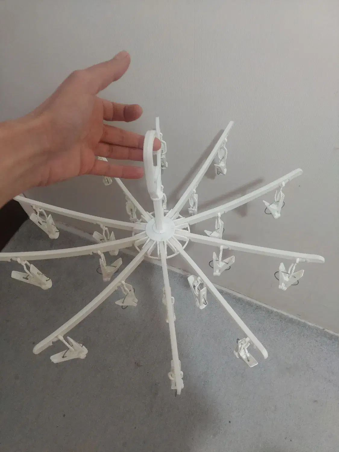 بند رخت|بندرخت و رخت‌آویز|شیراز, ترمینال باربری|دیوار