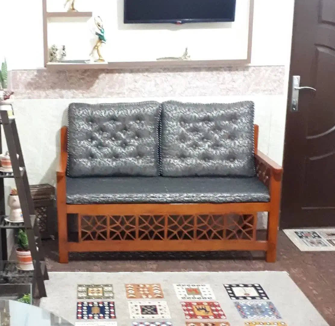 تخت شاه نشین|صندلی و نیمکت|قم, سید معصوم|دیوار