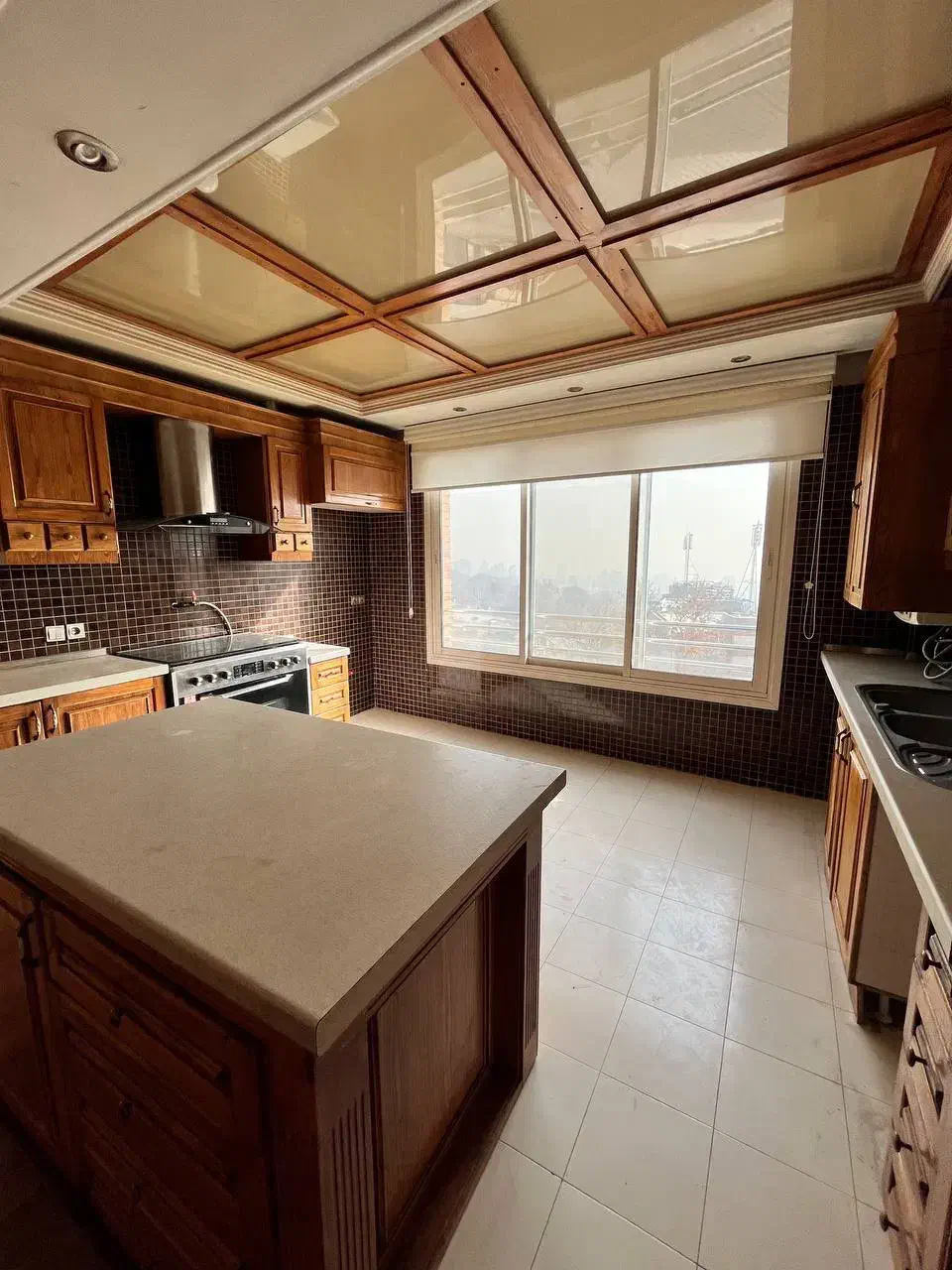 ۳ خواب / ۱۷۰ متر /تک واحدی / ویو ابدی  زعفرانیه