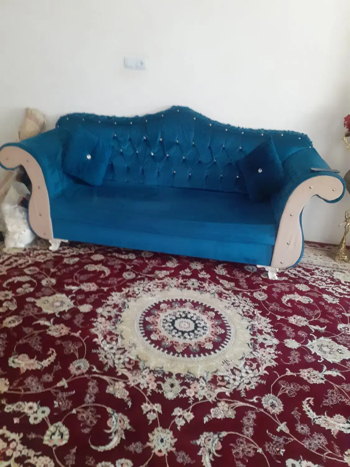 مبل نیمه سلطنتی|مبلمان خانگی و میز عسلی|شبستر, |دیوار