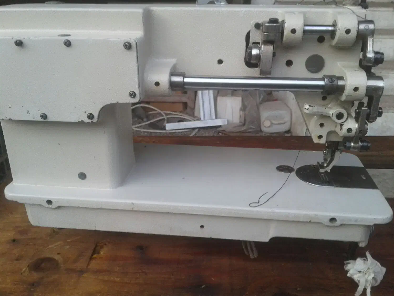 چرخ خیاطی ۲ پایه زوجی ۸ گام ماسوره بررگ|چرخ خیاطی و ریسندگی|بابل, |دیوار