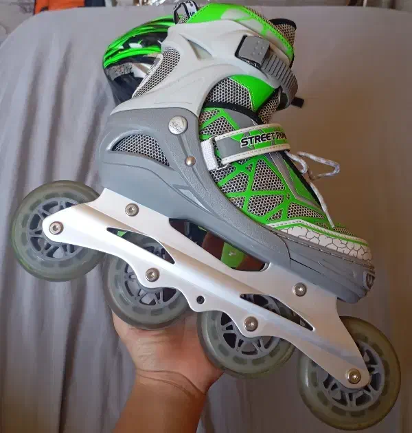 اسکیت کفشی حرفه ای|دوچرخه، اسکیت، اسکوتر|صدرا-فارس, فاز ۱|دیوار