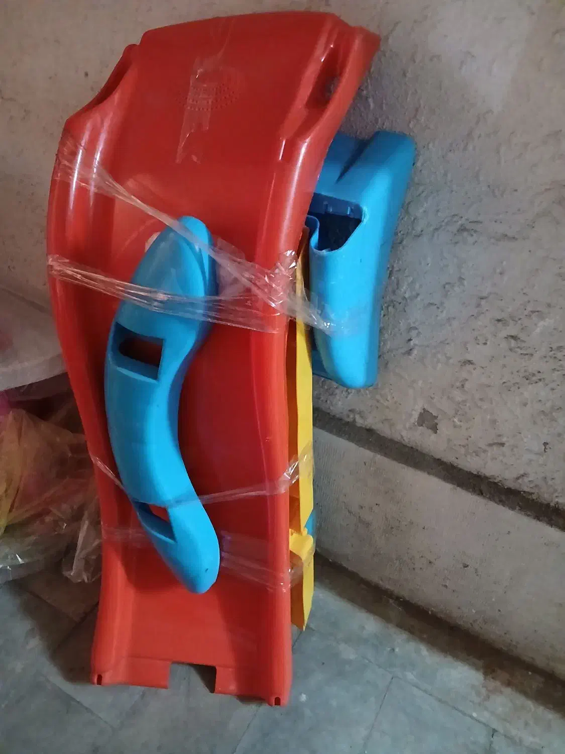 سرسره ۴ پله سالم|اسباببازی|تهران, تهرانسر شمالی|دیوار