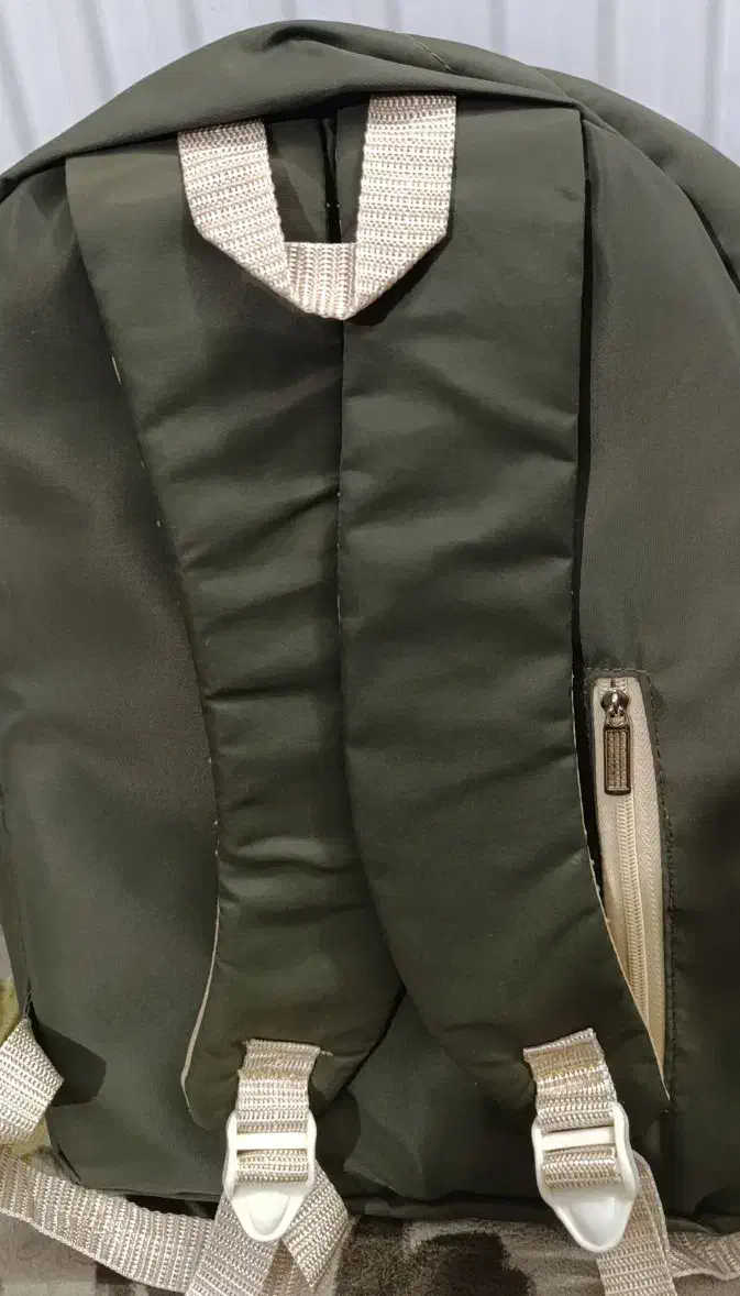 کوله مدرسه|کیف، کفش، کمربند|شاهرود, |دیوار