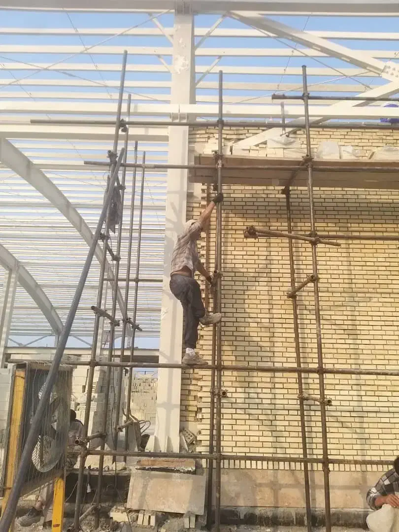 نیازمند سه نفر کارگرکار درگیلان لاهیجان|استخدام معماری، عمران و ساختمانی|ویلکیج, |دیوار