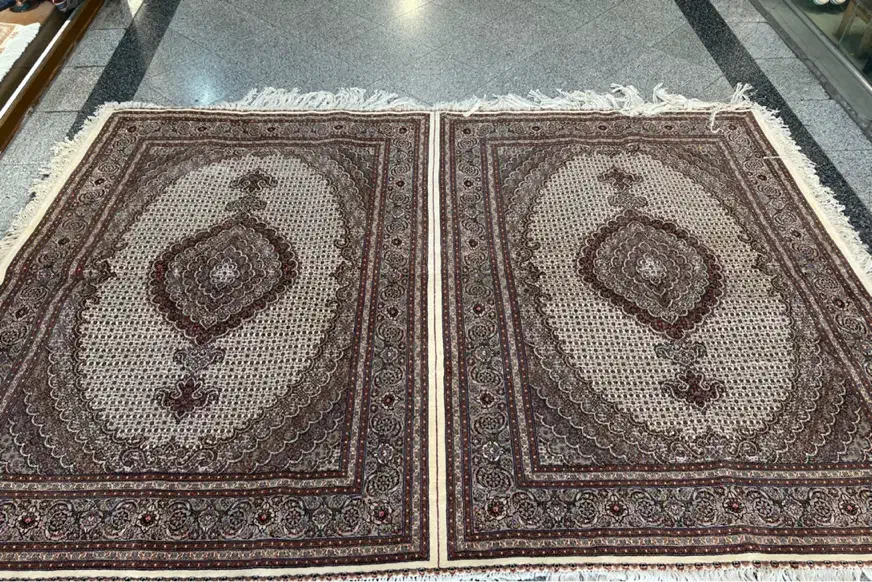 فرش طرح ماهی ، جفت بهم چسبیده|فرش|تهران, فردوسی|دیوار