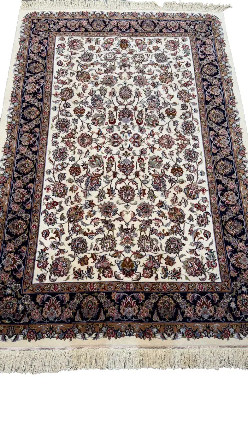 فرش دستباف تک ۶ متری حاشیه سرمه ای|فرش|مشهد, سجاد شهر|دیوار