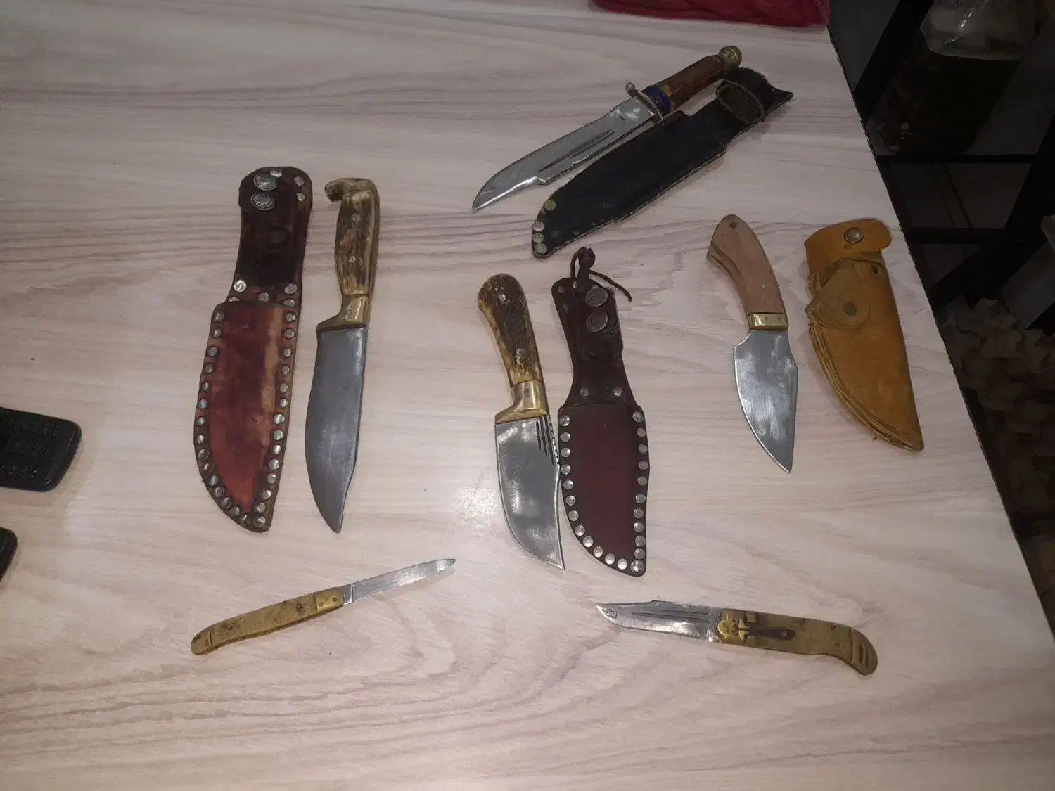 چاقو و کارد کمری استخوان و چرم|کلکسیون اشیاء عتیقه|جلین, |دیوار