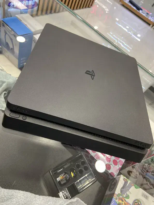 Ps4 slim 1 ترابایت|کنسول، بازی ویدئویی و آنلاین|مشهد, طلاب|دیوار