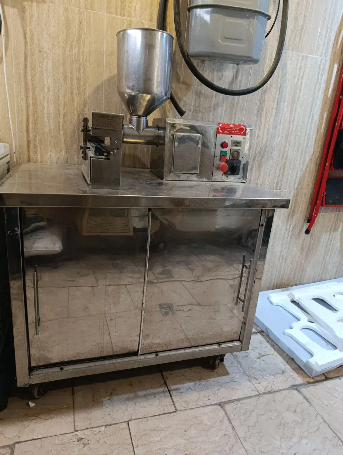 فروش دستگاه کباب سیخ کن به شرط زیر قیمت|کافیشاپ و رستوران|اصفهان, دشتستان|دیوار