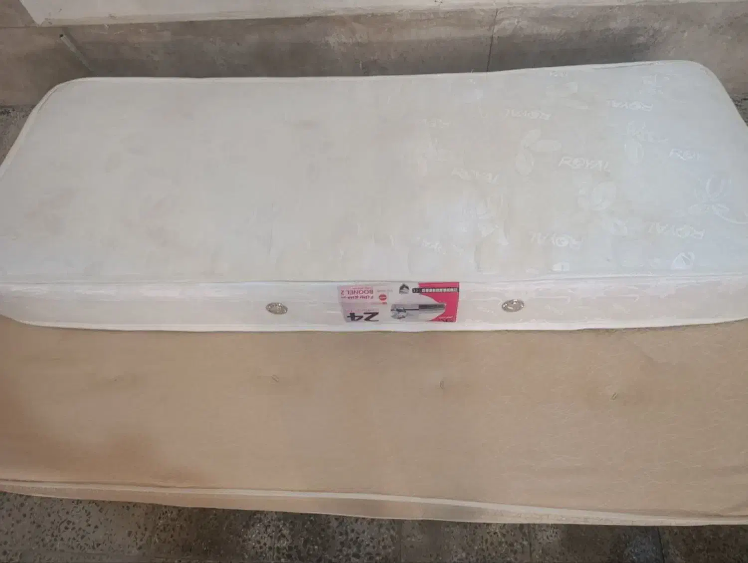 خوشخواب کارکرده|تشک تختخواب|شازند, |دیوار