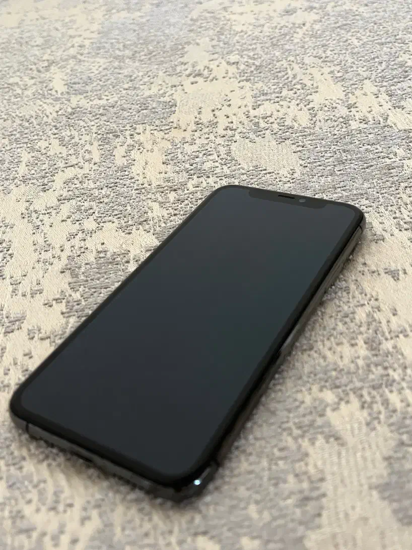اپل iPhone 11 Pro با حافظهٔ ۲۵۶ گیگابایت|موبایل|صدرا-فارس, فاز ۱|دیوار