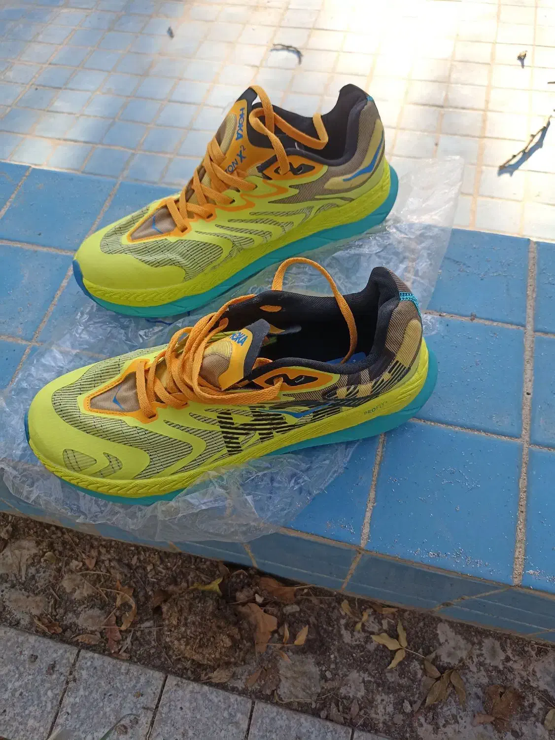 کتونی هوکااصلی|کیف، کفش، کمربند|بروجرد, |دیوار