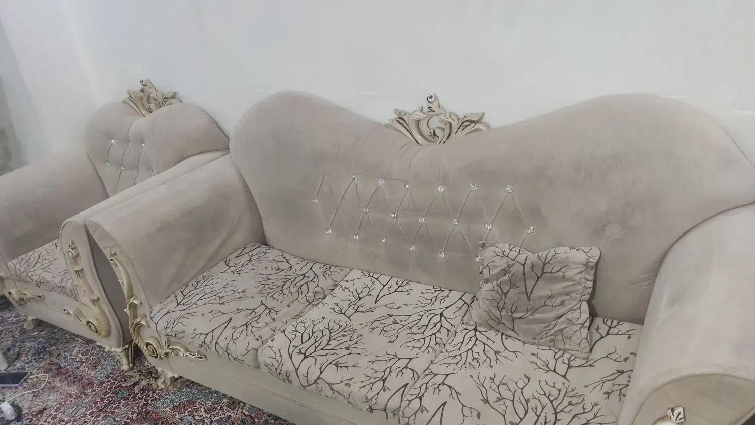 مبل راحتی  ۷نفره|مبلمان خانگی و میز عسلی|پرند, فاز ۴|دیوار