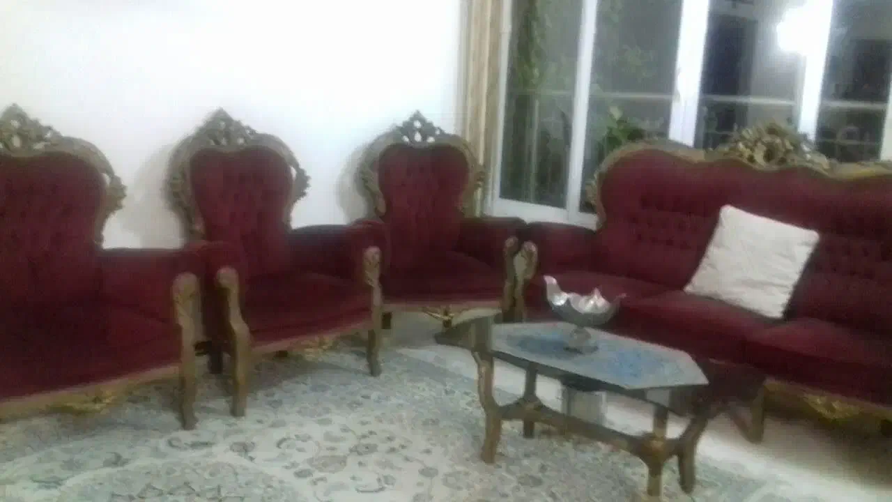 فروش فوری یک دست مبل ۹ نفره، در حد نو|مبلمان خانگی و میز عسلی|اصفهان, پوریای ولی|دیوار