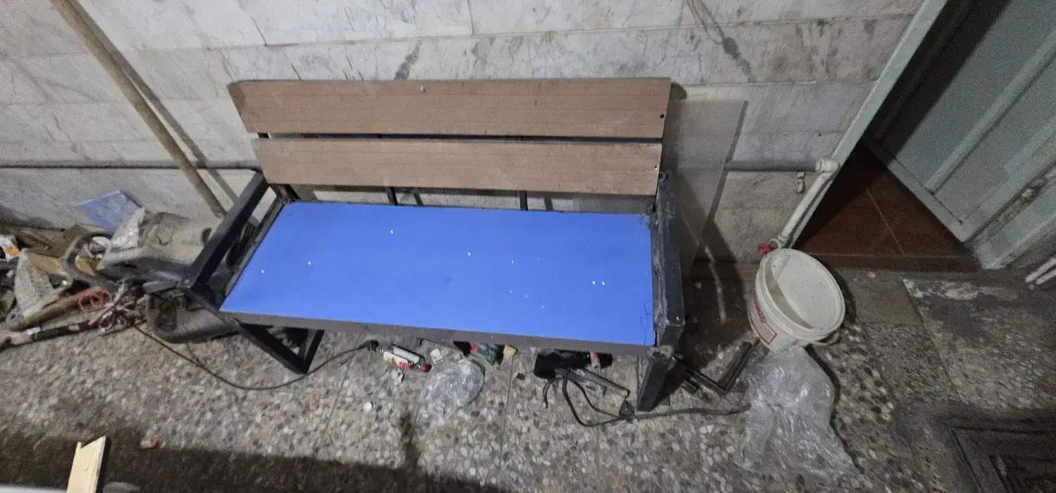 نیمکت|صندلی و نیمکت|شاهین‌شهر, عطار|دیوار