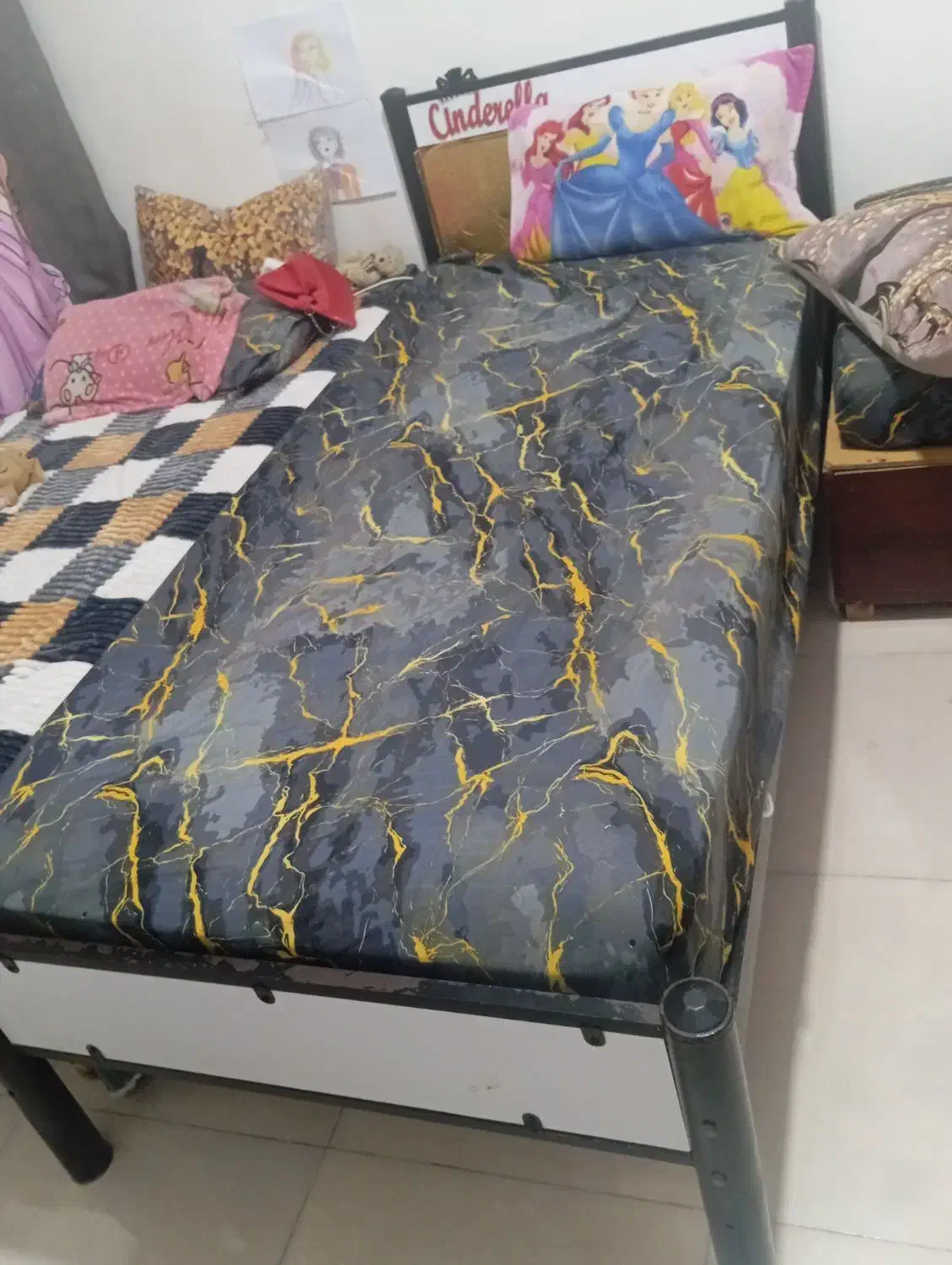 بالش وروتختی،سشواردیواری|رختخواب، بالش، پتو|قشم, |دیوار