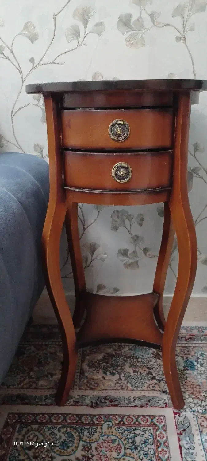 میز تلفن|میز تلفن|گرمسار, |دیوار