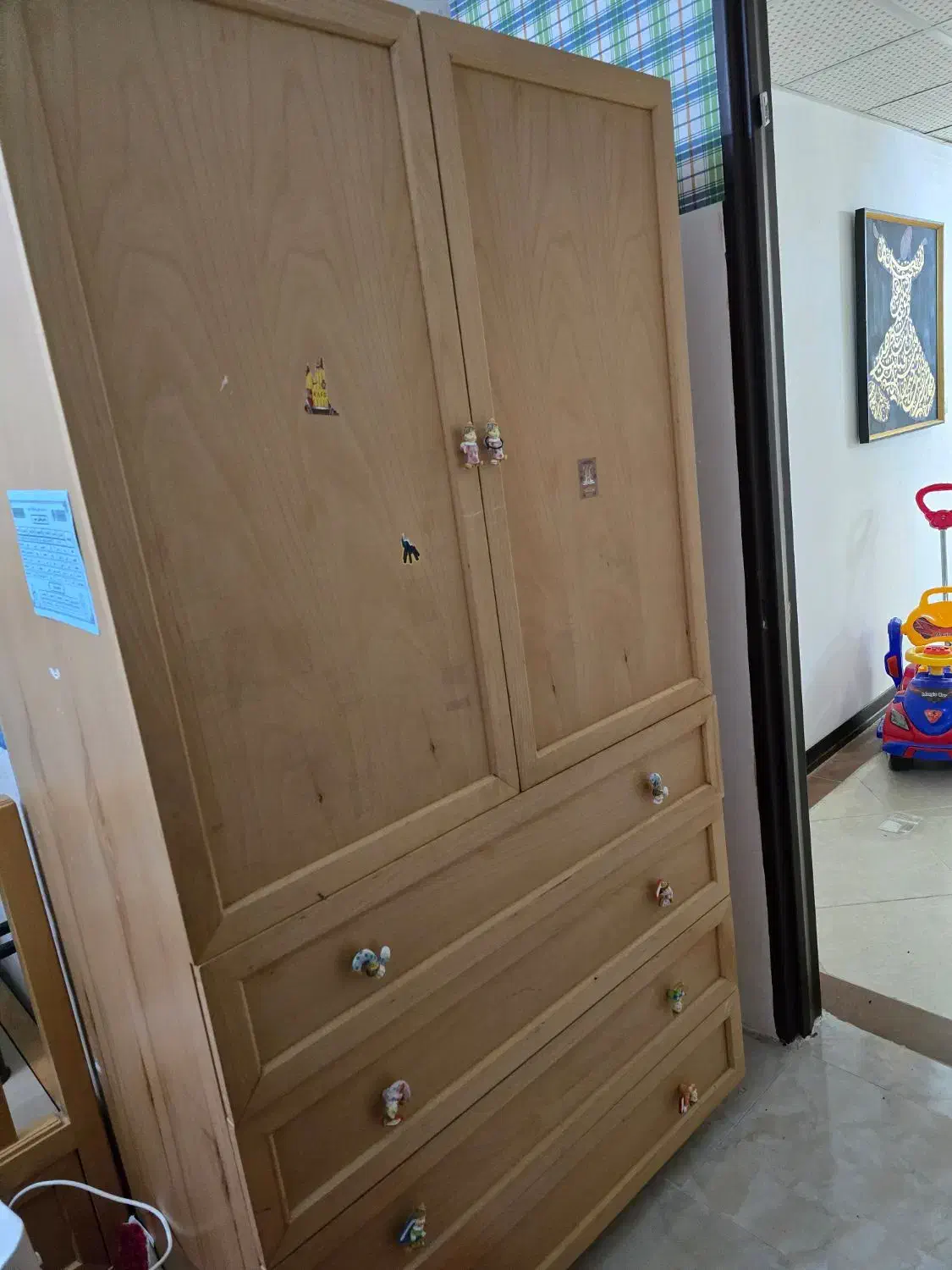 فروش فوری سرویس خواب و کمد لباس و۶ عدد شلف|تخت و سرویس خواب|قم, شاه سید علی|دیوار