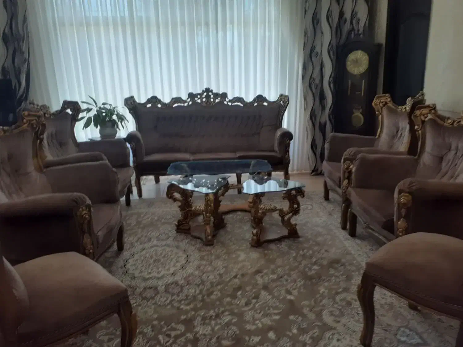 مبلمان سلطنتی ۹نفره|مبلمان خانگی و میز عسلی|اصفهان, آبشار|دیوار