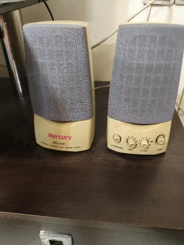 اسپیکر دوتکه باکیفیت تمیز و سالم|قطعات و لوازم جانبی رایانه|کرج, چهارصد دستگاه|دیوار